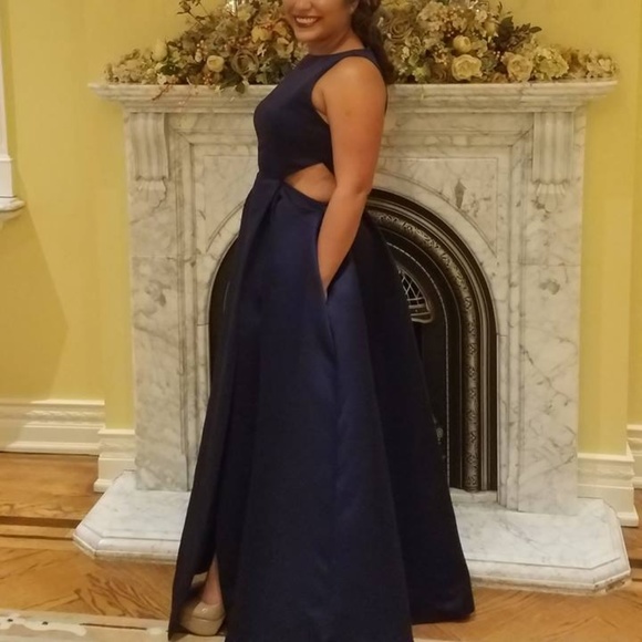 Halston Heritage Evening Gown Sz 12 - Picture 5 of 6